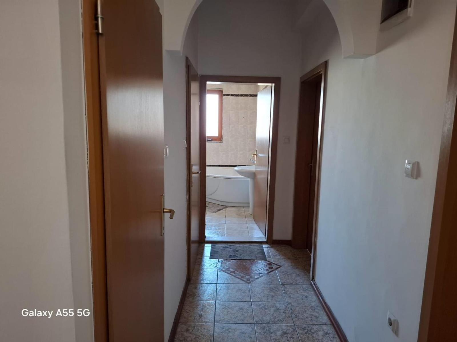 Alpi Hostel Скопье Экстерьер фото