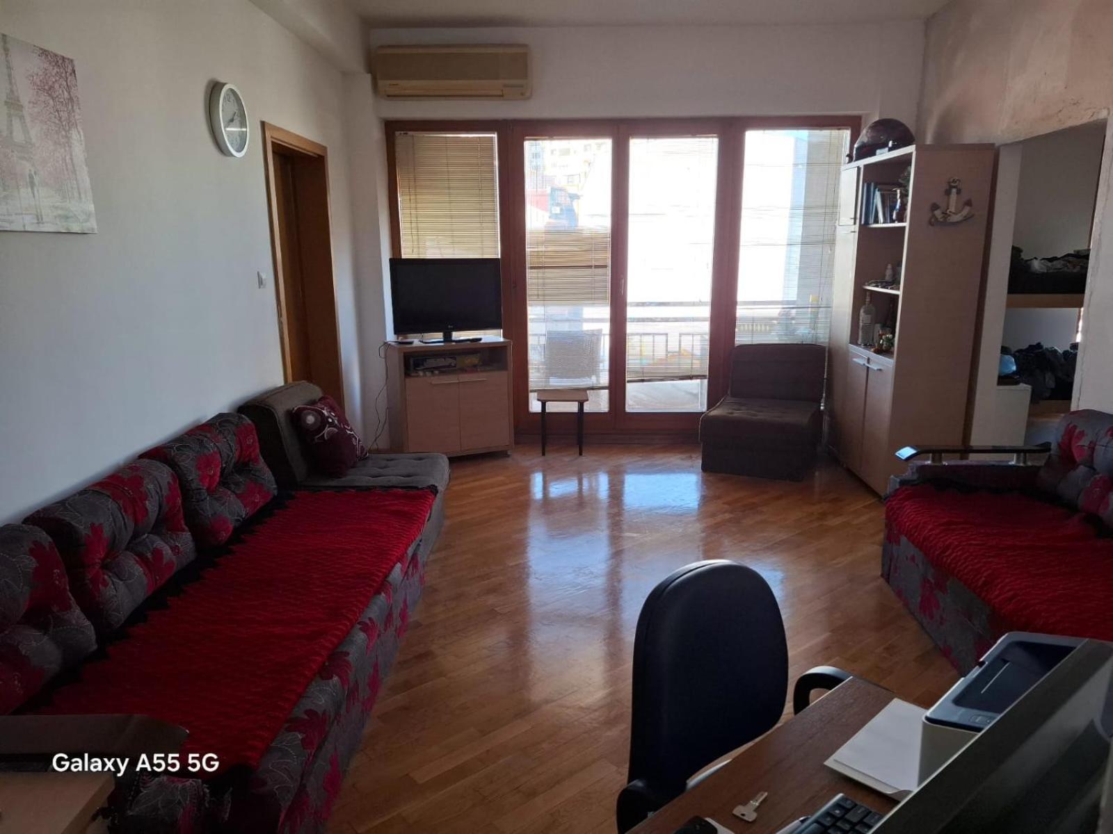 Alpi Hostel Скопье Экстерьер фото