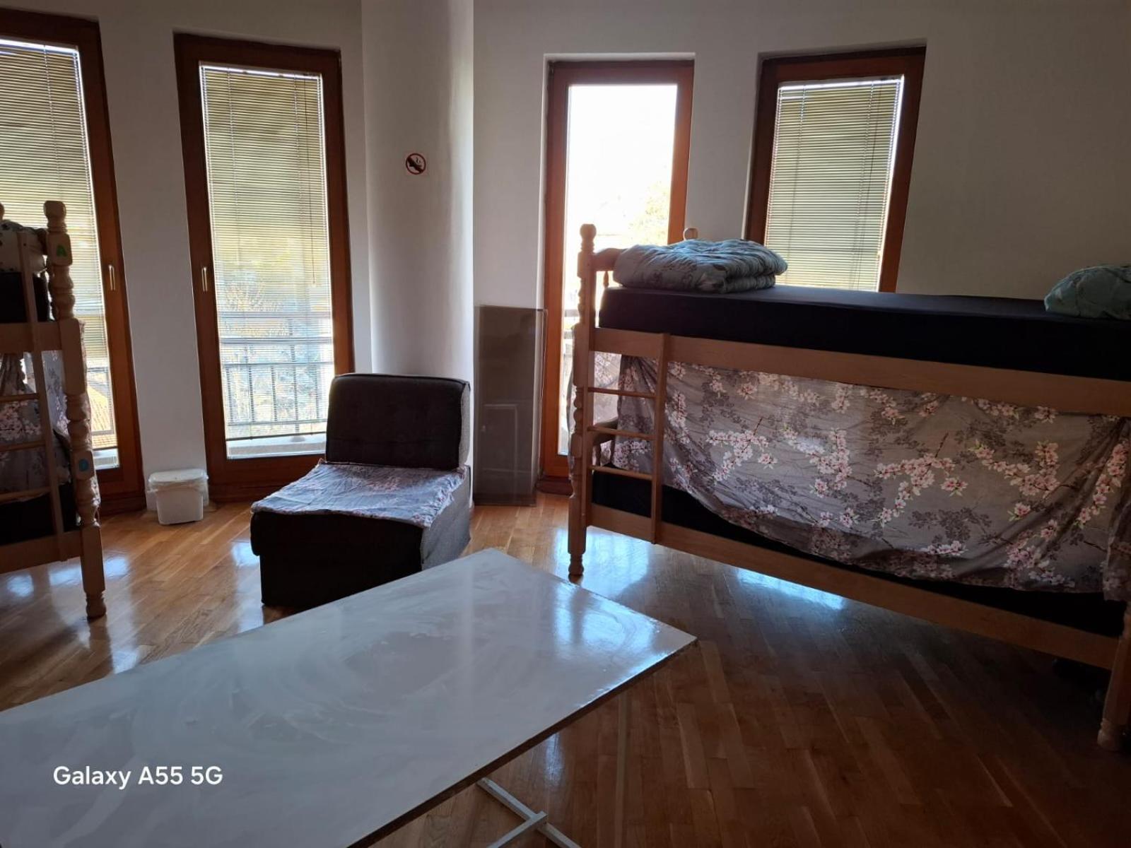 Alpi Hostel Скопье Экстерьер фото
